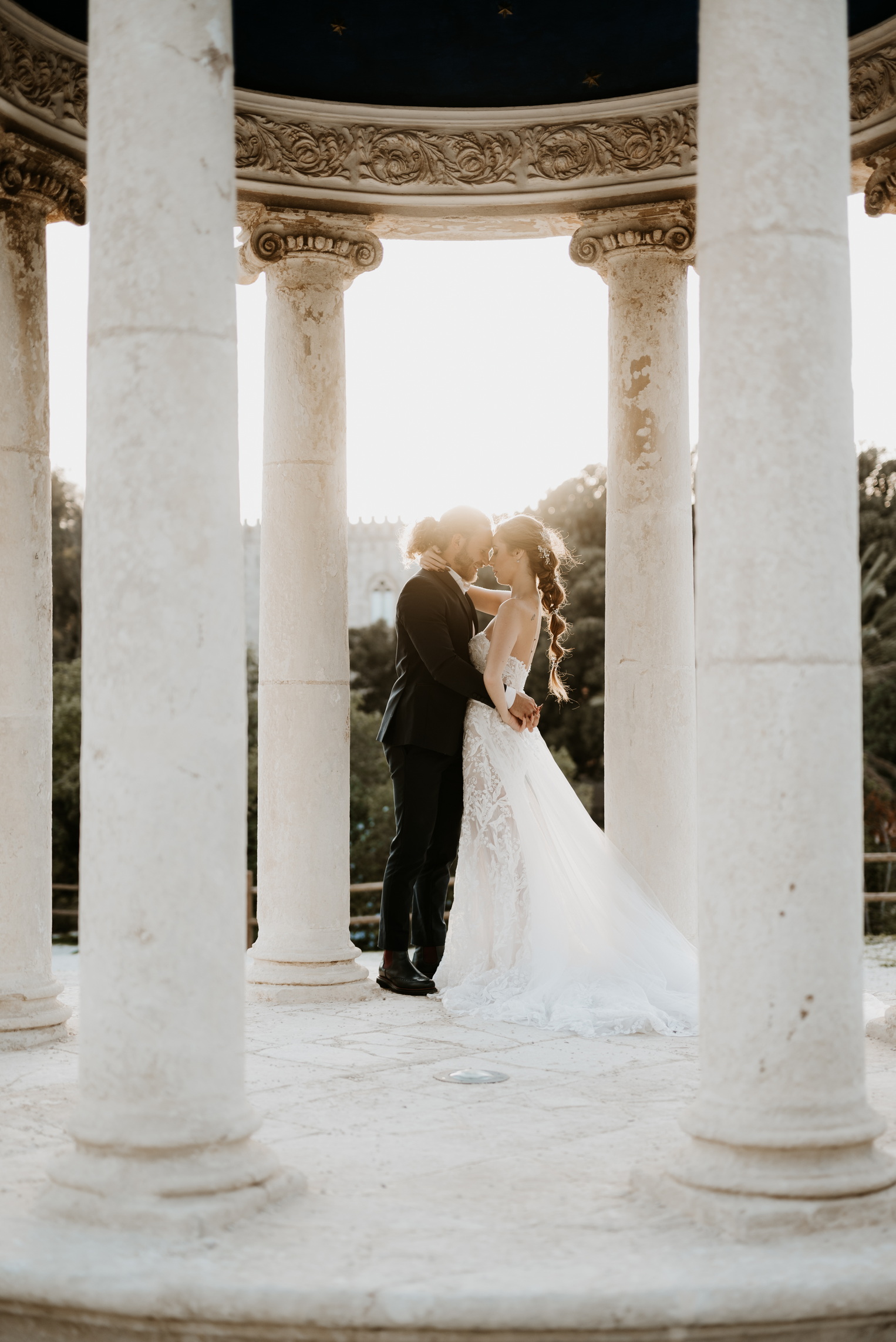 wedding photographer castello donnafugata ragusa sicily outside