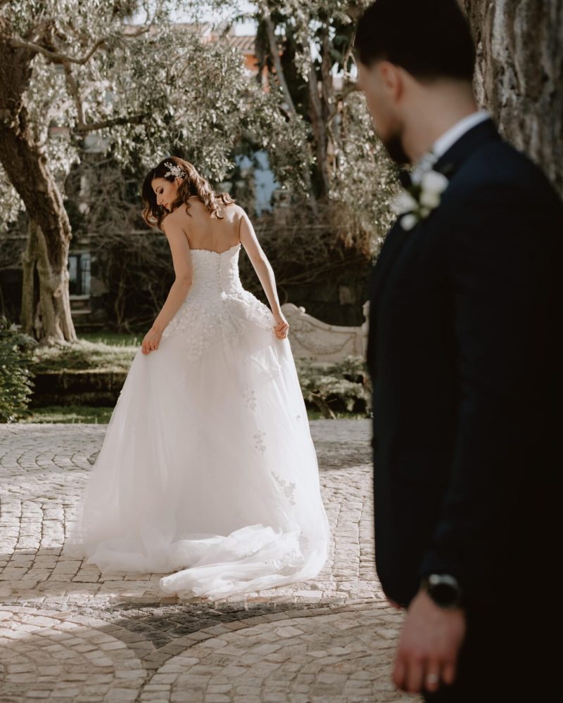 Bride photo go to party in Sicily